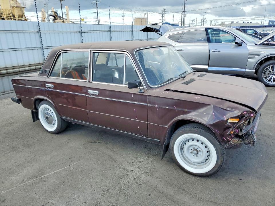 52069086 :رقم المزاد ، XTA210630J2012587 vin ، 1988 Lada Niva مزاد بيع