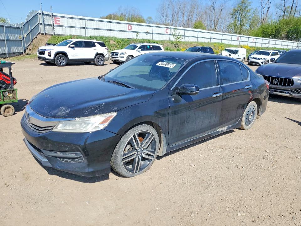 52036586 :رقم المزاد ، 1HGCR3F91HA005032 vin ، 2017 Honda Accord مزاد بيع