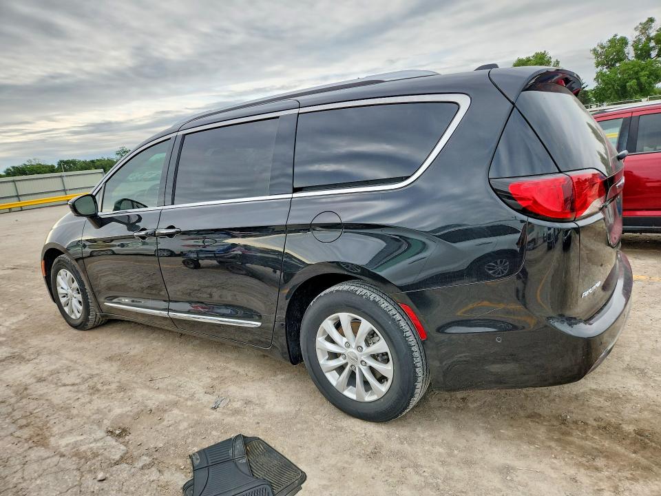 54147456 :رقم المزاد ، 2C4RC1EG0JR321702 vin ، 2018 Chrysler Pacifica مزاد بيع