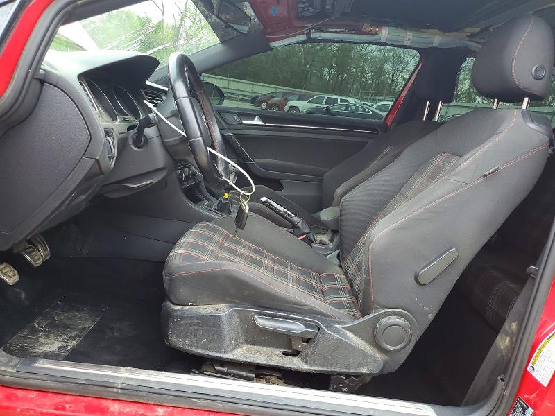 52176086 :رقم المزاد ، 3VWYT7AU1FM057329 vin ، 2015 Volkswagen Gti مزاد بيع