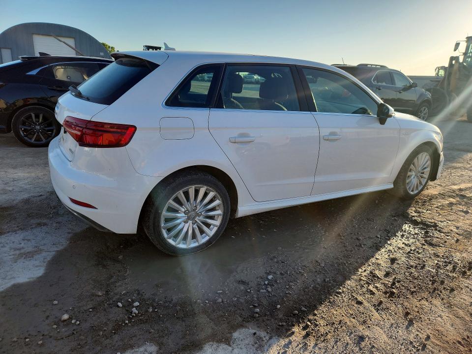 Aukcja sprzedaży 2018 Audi A3, vin: WAUTPBFF8JA062268, numer aukcji: 53390566