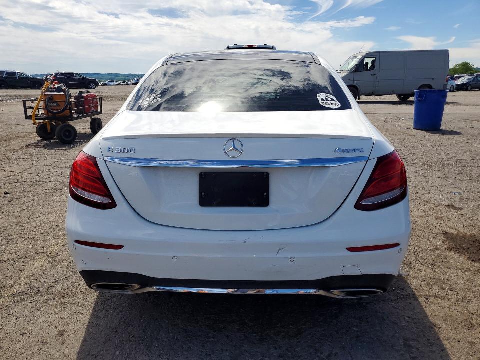 54778756 :رقم المزاد ، WDDZF4KBXHA201878 vin ، 2017 Mercedes-benz E مزاد بيع