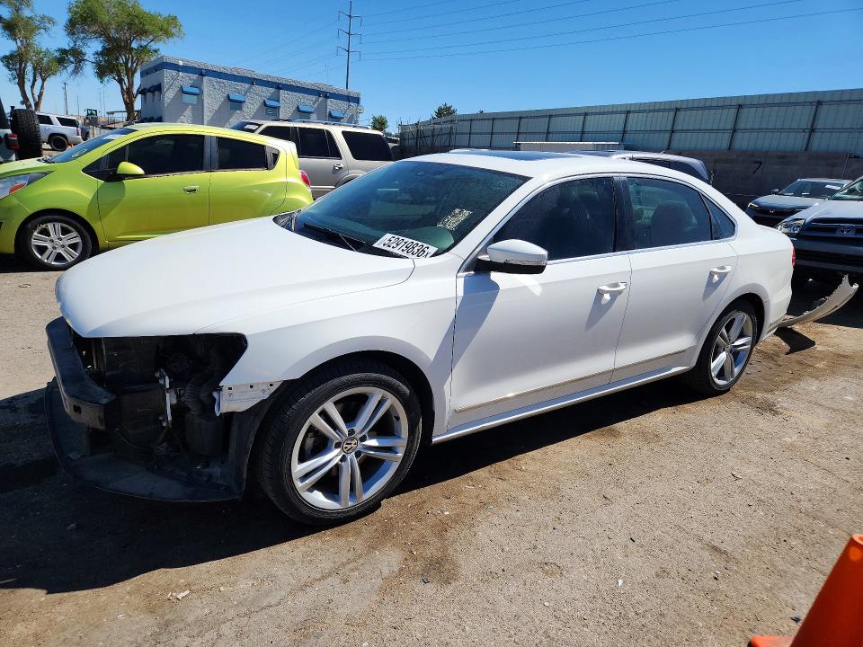 Продаж на аукціоні авто 2015 Volkswagen Passat, vin: 1VWCV7A34FC064790, номер лоту: 52919836