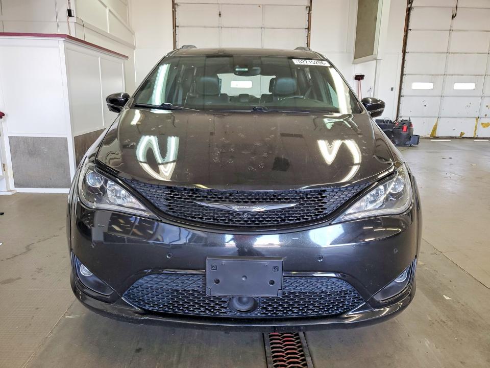 52215296 :رقم المزاد ، 2C4RC1GG6JR165128 vin ، 2018 Chrysler Pacifica مزاد بيع