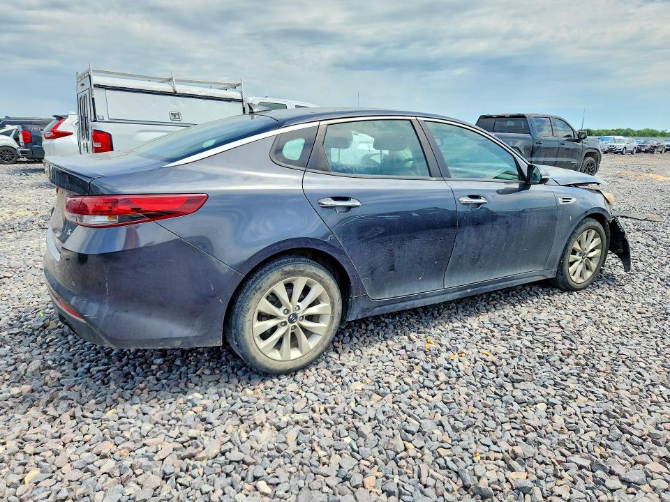 52219436 :رقم المزاد ، 5XXGT4L31JG217396 vin ، 2018 Kia Optima مزاد بيع