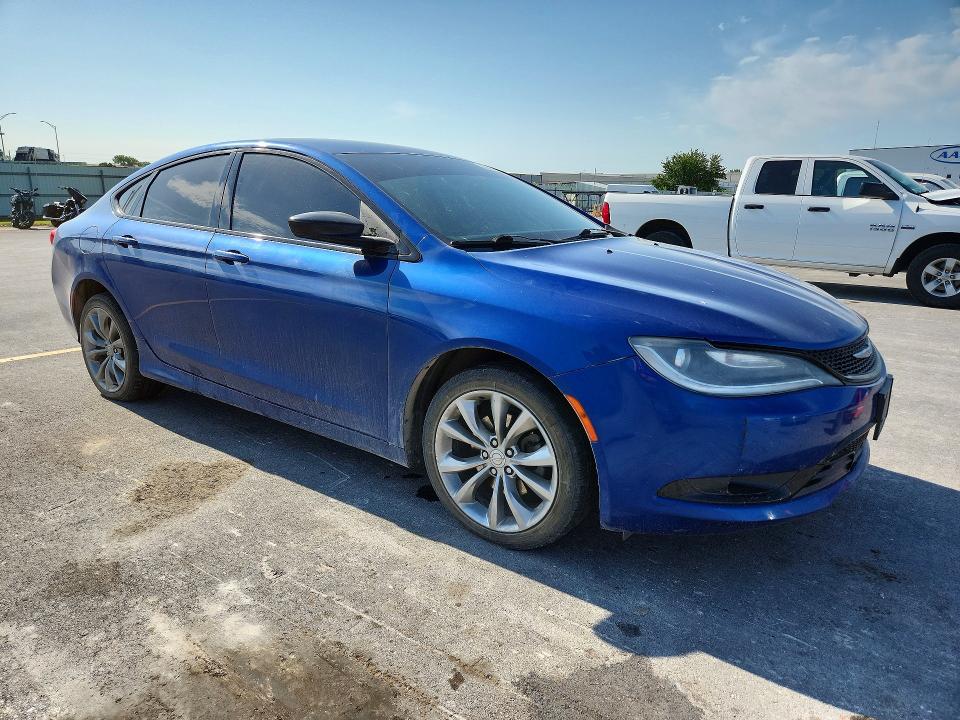 52998526 :رقم المزاد ، 1C3CCCBB7FN537985 vin ، 2015 Chrysler 200 مزاد بيع