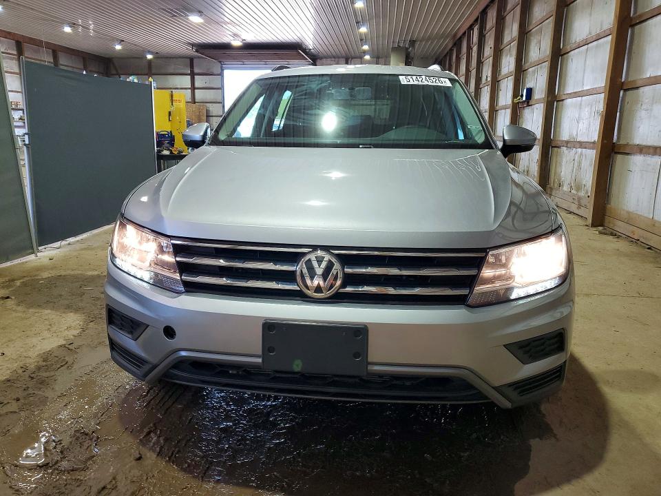 51424526 :رقم المزاد ، 3VV0B7AX0MM013592 vin ، 2021 Volkswagen Tiguan مزاد بيع