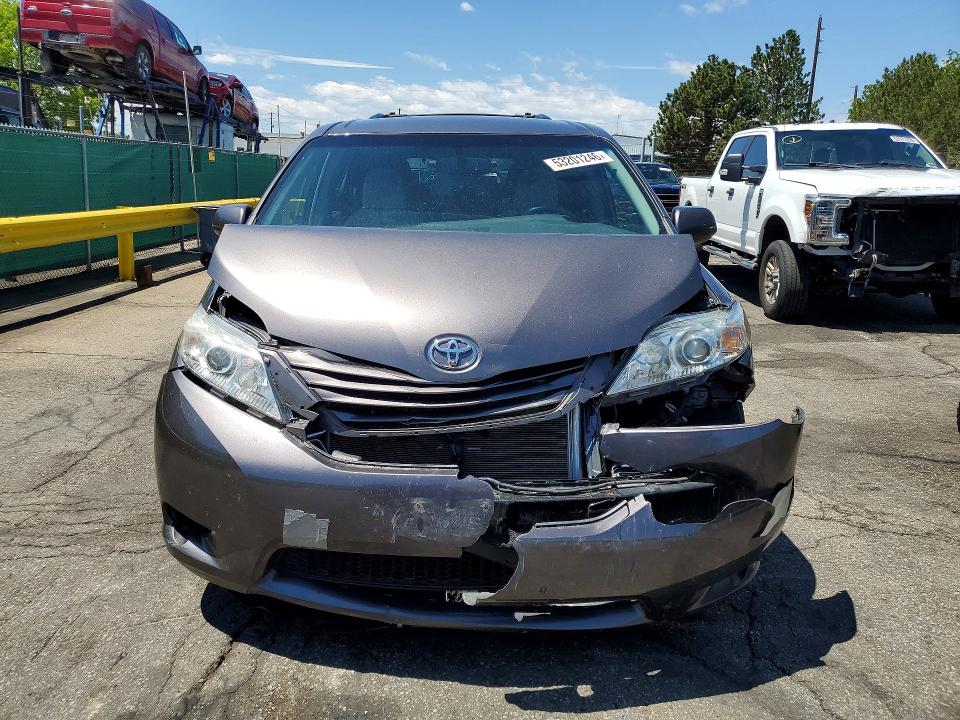 Продажа на аукционе авто 2015 Toyota Sienna, vin: 5TDKK3DC0FS586455, номер лота: 53201246