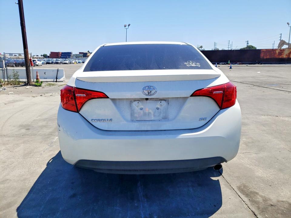 2018 Toyota Corolla მანქანა იყიდება აუქციონზე, vin: 5YFBURHE2JP792337, აუქციონის ნომერი: 52598666