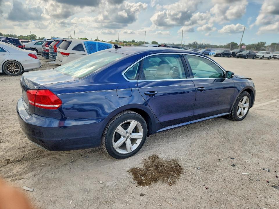 53270846 :رقم المزاد ، 1VWBP7A38DC072071 vin ، 2013 Volkswagen Passat مزاد بيع