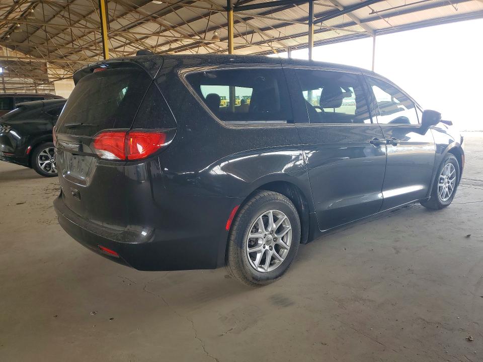 55372356 :رقم المزاد ، 2C4RC1CG7NR211609 vin ، 2022 Chrysler Voyager مزاد بيع