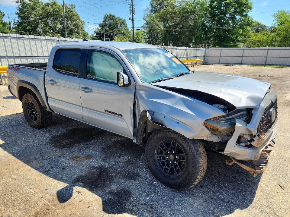 Продаж на аукціоні авто 2018 Toyota Tacoma, vin: 3TMCZ5AN3JM152606, номер лоту: 53526896