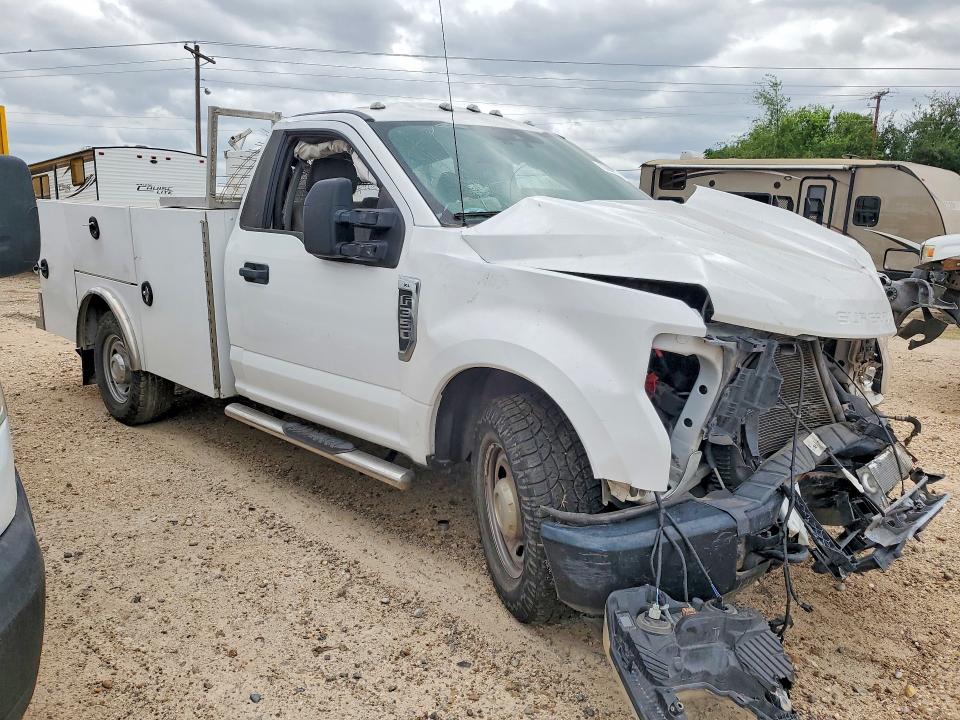 52385636 :رقم المزاد ، 1FDBF3E6XMEC33815 vin ، 2021 Ford F350 مزاد بيع