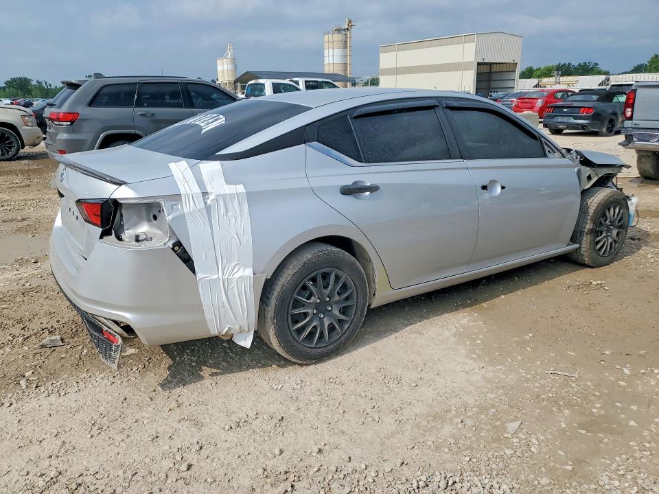53809896 :رقم المزاد ، 1N4BL4BV3NN326973 vin ، 2022 Nissan Altima مزاد بيع