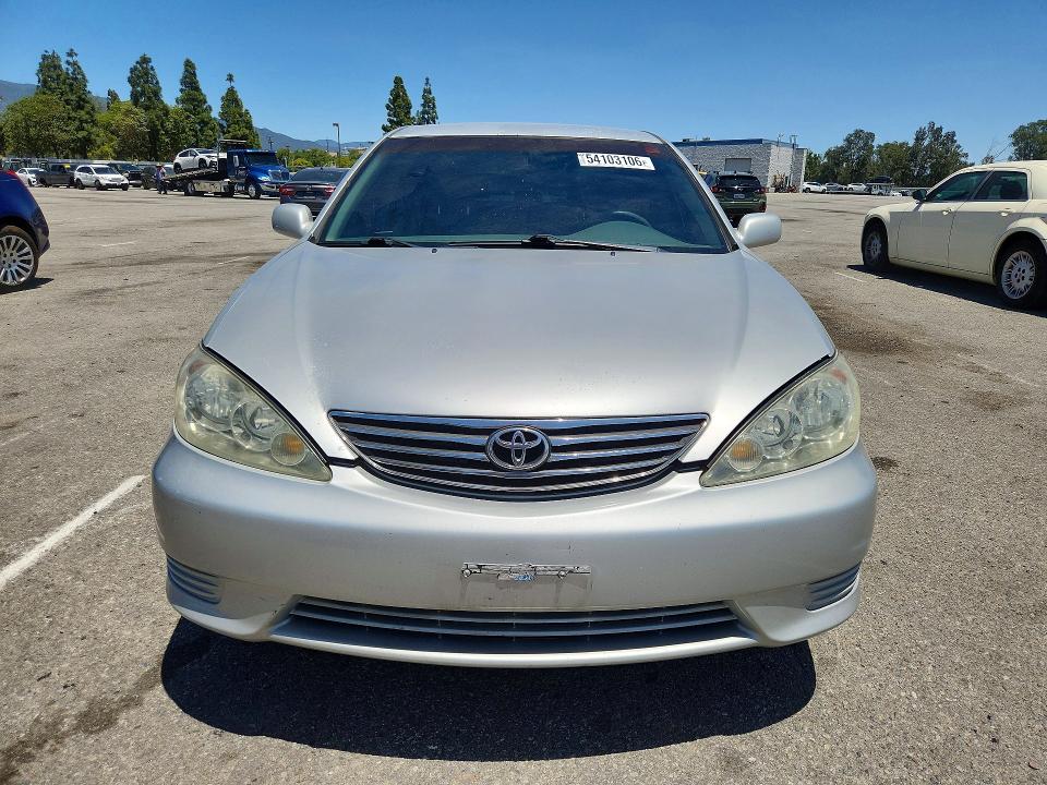 2006 Toyota Camry მანქანა იყიდება აუქციონზე, vin: 4T1BF30K06U628342, აუქციონის ნომერი: 54103106
