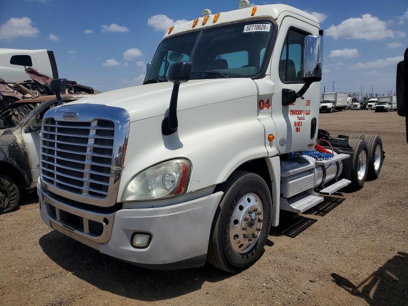 52710626 :رقم المزاد ، 1FUJGECK69LAL8088 vin ، 2009 Freightliner Cascadia مزاد بيع