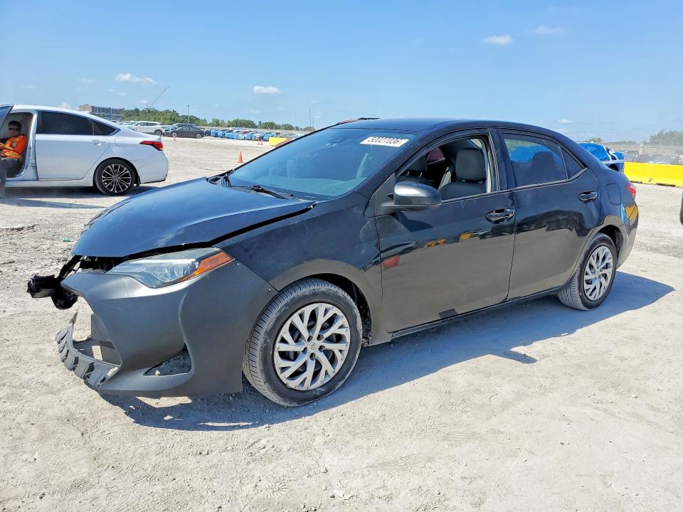 2018 Toyota Corolla მანქანა იყიდება აუქციონზე, vin: 5YFBURHE1JP806020, აუქციონის ნომერი: 52027036