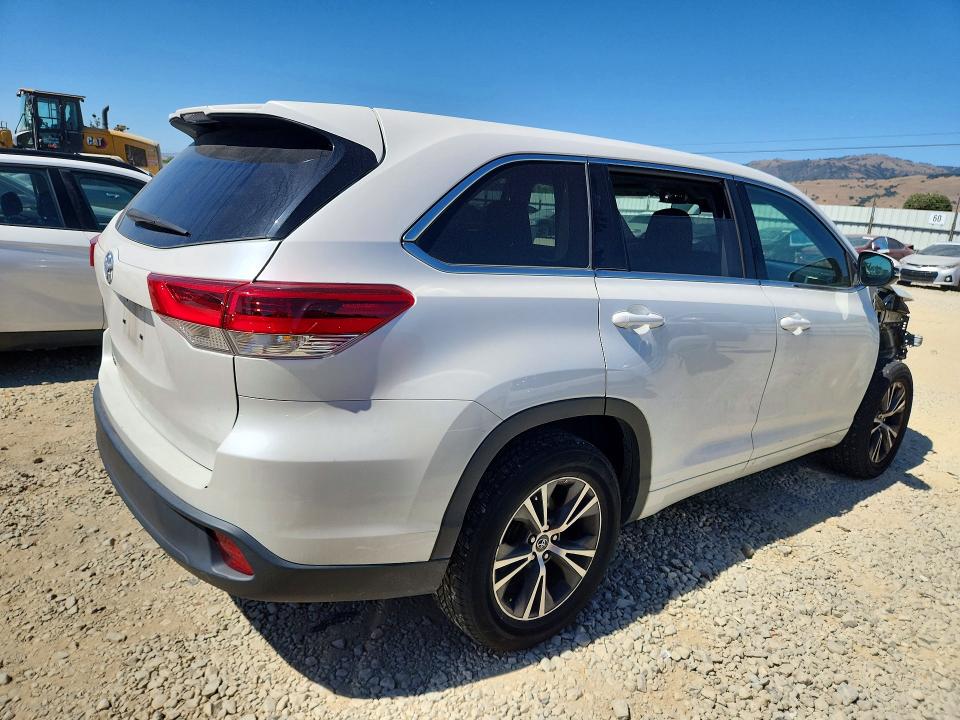 Продаж на аукціоні авто 2018 Toyota Highlander, vin: 5TDZZRFH6JS284568, номер лоту: 54718286