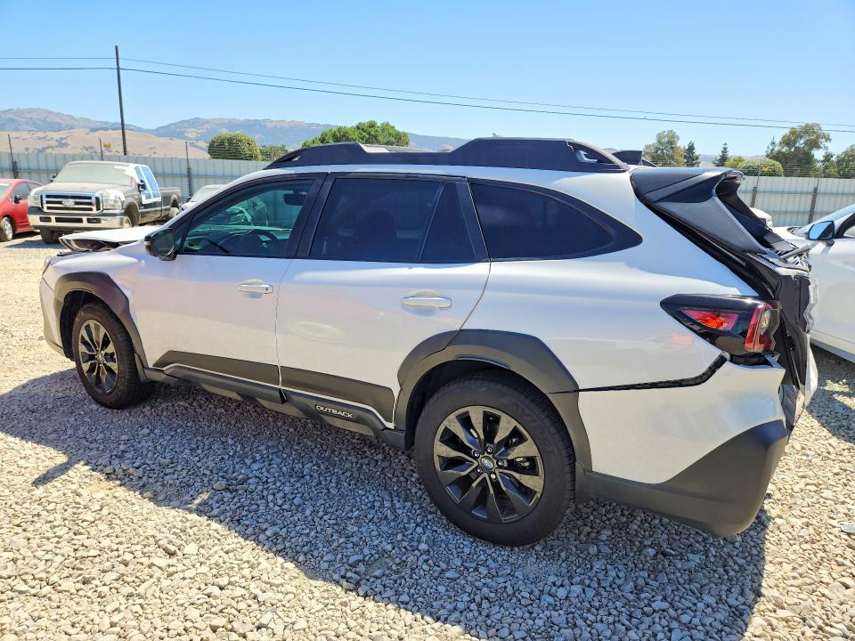 2023 Subaru Outback მანქანა იყიდება აუქციონზე, vin: 4S4BTGLD3P3133752, აუქციონის ნომერი: 54246786