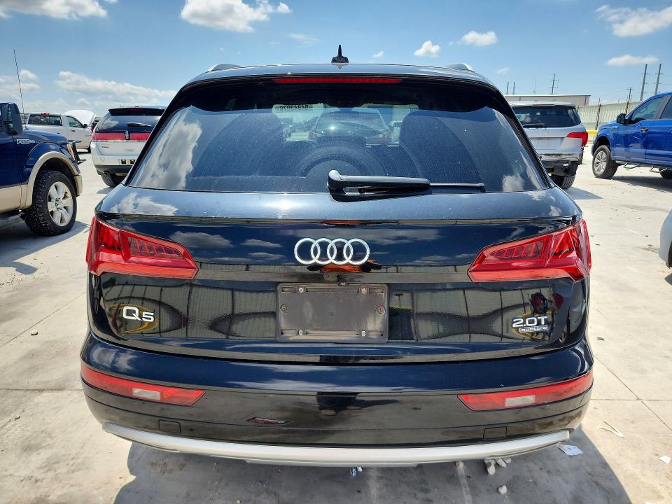 Продажа на аукционе авто 2018 Audi Q5, vin: WA1ANAFY9J2213456, номер лота: 54843976
