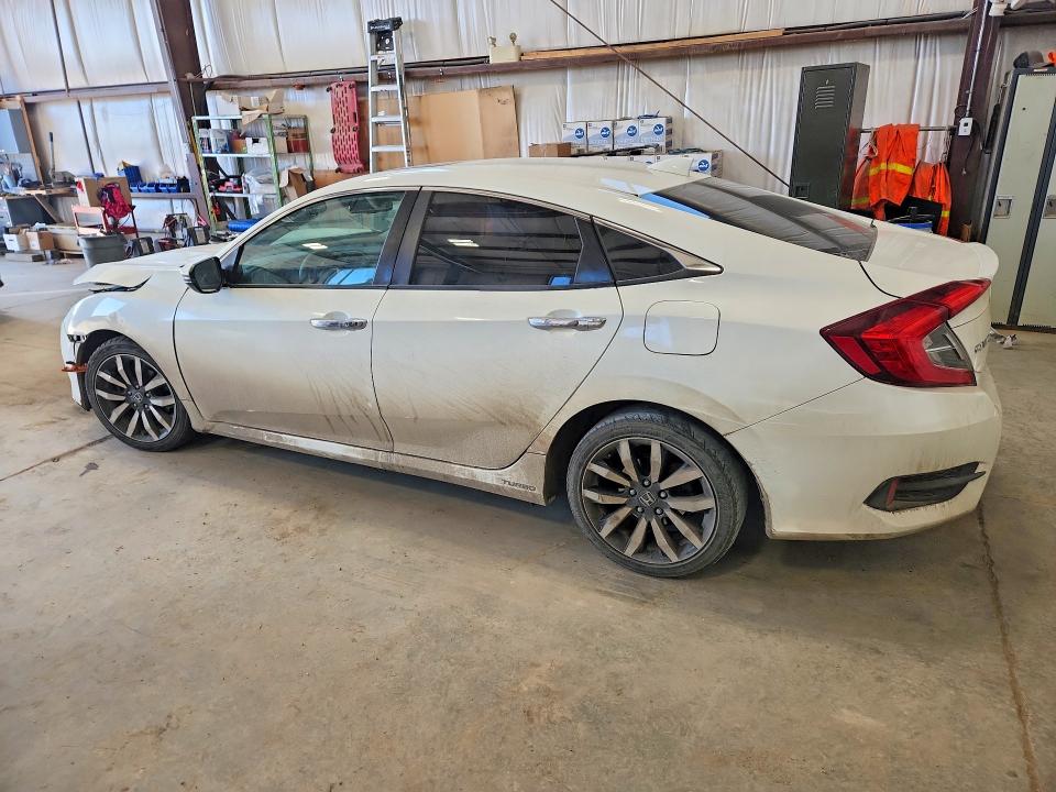 2017 Honda Civic Touring 4dr მანქანა იყიდება აუქციონზე, vin: 2HGFC1F98HH102202, აუქციონის ნომერი: 52313876