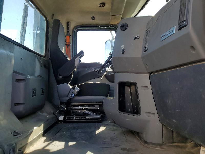 Продажа на аукционе авто 2017 Mack 600, vin: 1M1AW01X4HM009402, номер лота: 52597806