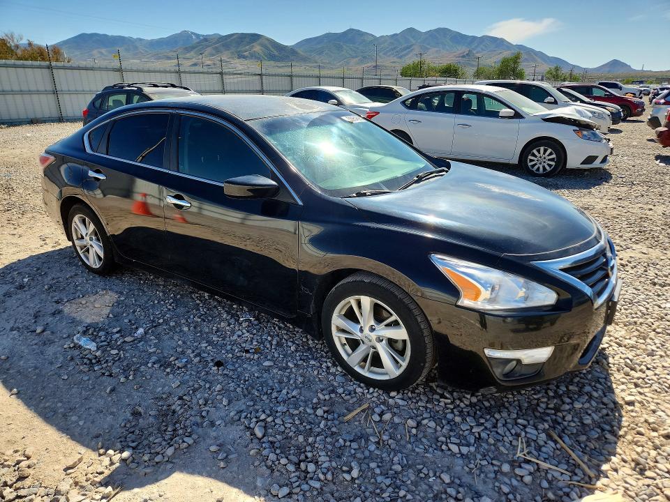 2015 Nissan Altima მანქანა იყიდება აუქციონზე, vin: 1N4AL3AP6FC272140, აუქციონის ნომერი: 53954896