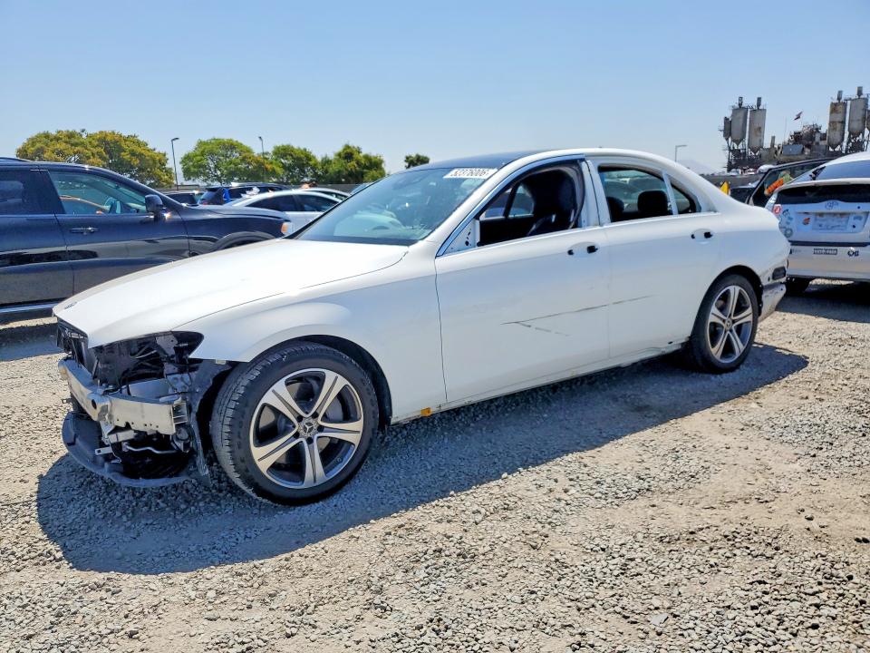 52376006 :رقم المزاد ، WDDZF8DB2LA716175 vin ، 2020 Mercedes-benz E مزاد بيع