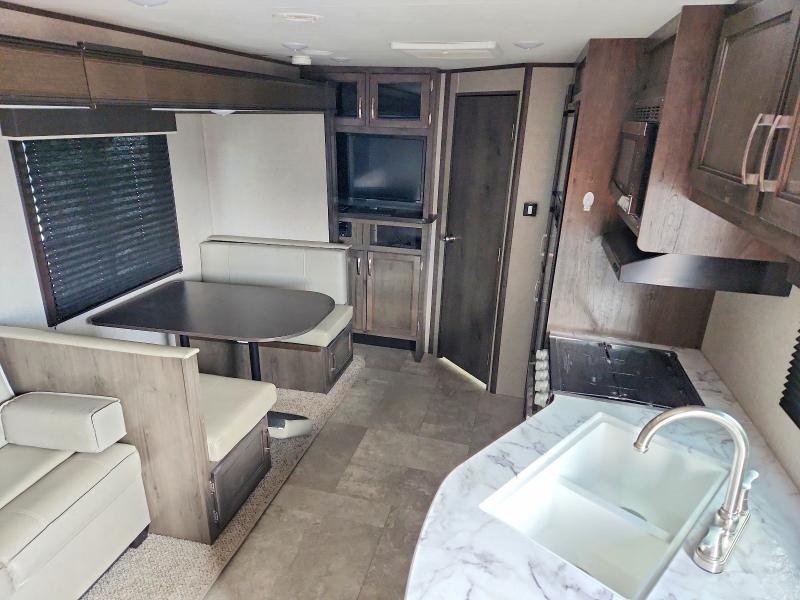 51966486 :رقم المزاد ، 1UJBJ0BP5L17Y0639 vin ، 2020 Jayco Jay Unknown مزاد بيع