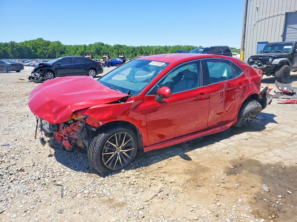 Продажа на аукционе авто 2022 Toyota Camry, vin: 4T1G11AK1NU049379, номер лота: 53275096