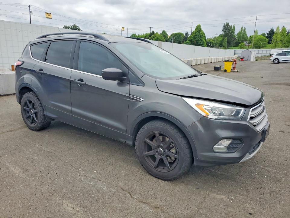 2017 Ford Escape მანქანა იყიდება აუქციონზე, vin: 1FMCU9G96HUD54552, აუქციონის ნომერი: 52076876