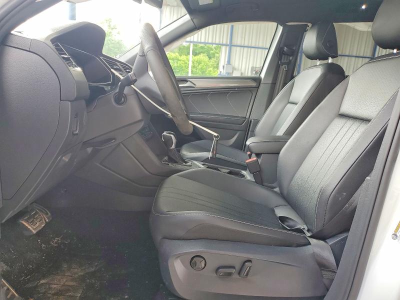Продажа на аукционе авто 2022 Volkswagen Tiguan, vin: 3VVCB7AX1NM170367, номер лота: 54529116