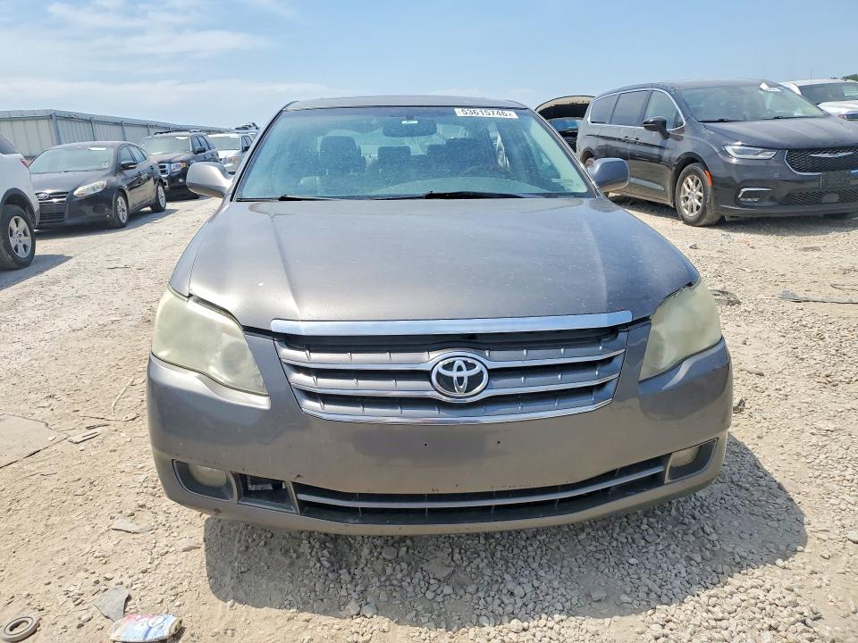 53615746 :رقم المزاد ، 4T1BK36B45U047234 vin ، 2005 Toyota Avalon مزاد بيع