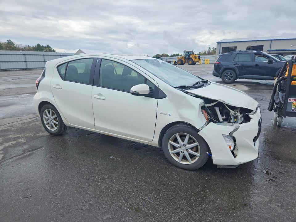 53591946 :رقم المزاد ، JTDKDTB34F1112065 vin ، 2015 Toyota Prius C مزاد بيع