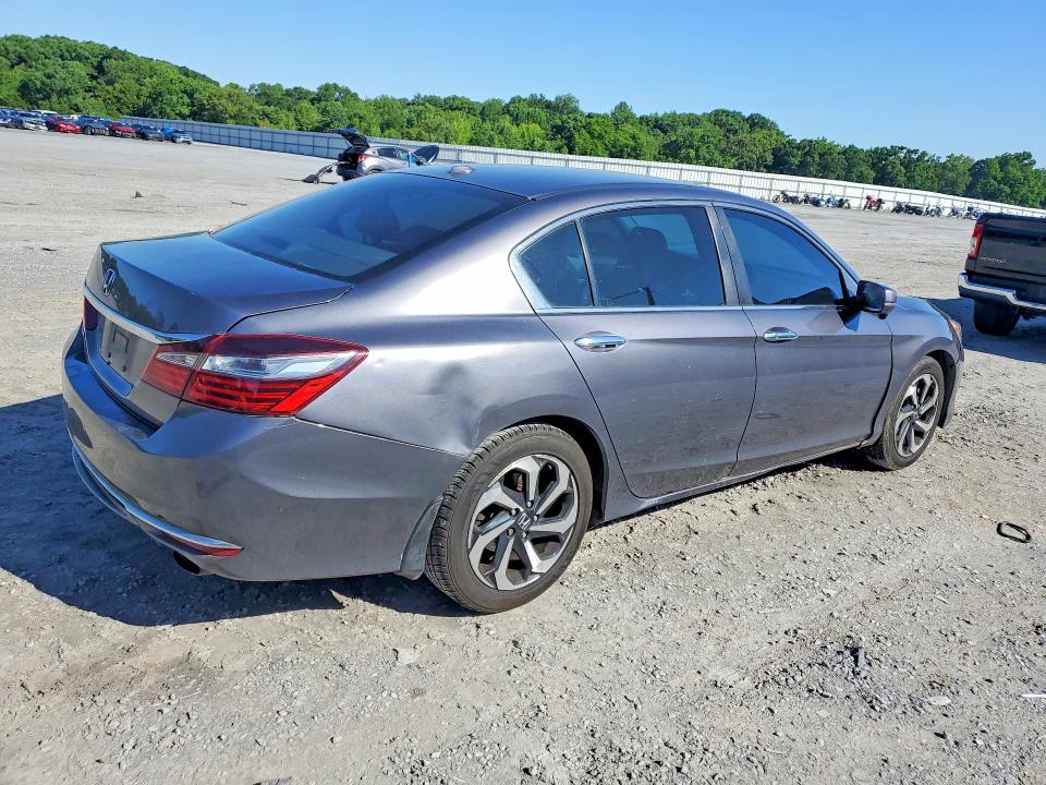 Продажа на аукционе авто 2017 Honda Accord, vin: 1HGCR2F88HA067643, номер лота: 52659706