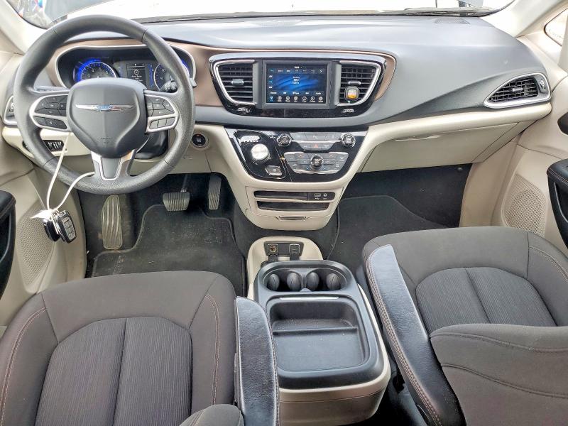51944016 :رقم المزاد ، 2C4RC1FG2JR122939 vin ، 2018 Chrysler Pacifica مزاد بيع