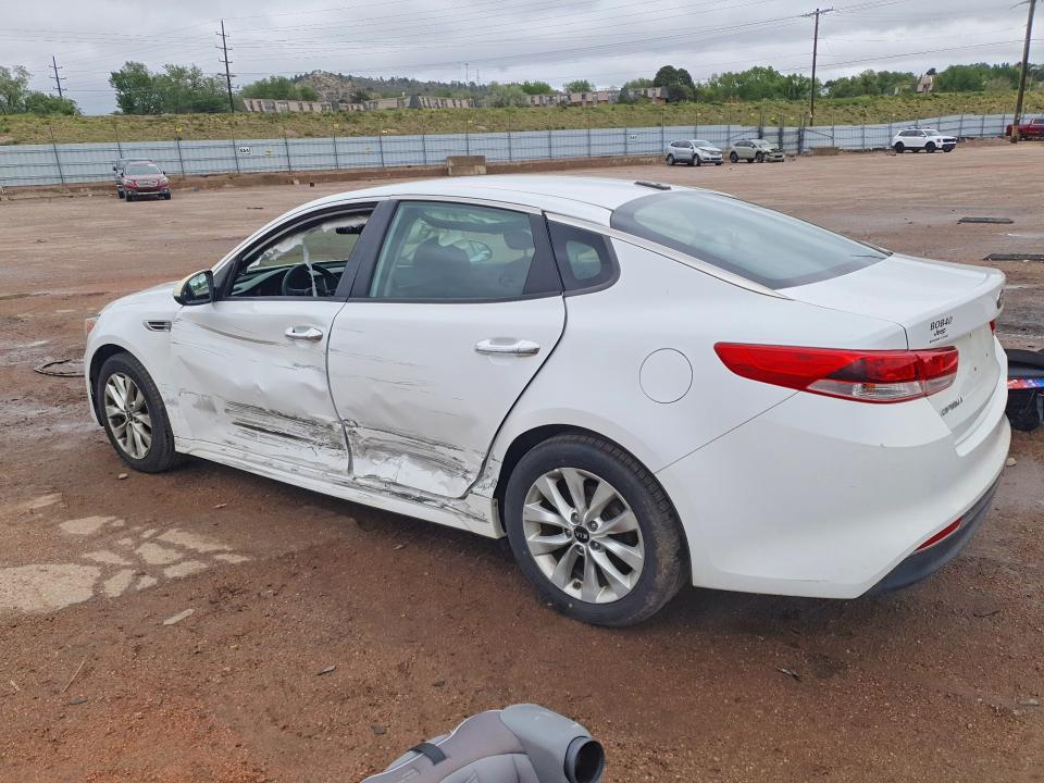 2017 Kia Optima მანქანა იყიდება აუქციონზე, vin: 5XXGT4L32HG133873, აუქციონის ნომერი: 54174186