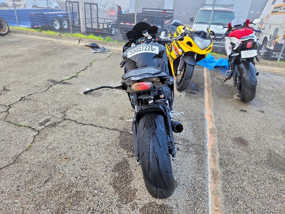 2010 Yamaha Yzfr6 მანქანა იყიდება აუქციონზე, vin: JYARJ16E0AA020656, აუქციონის ნომერი: 55057226