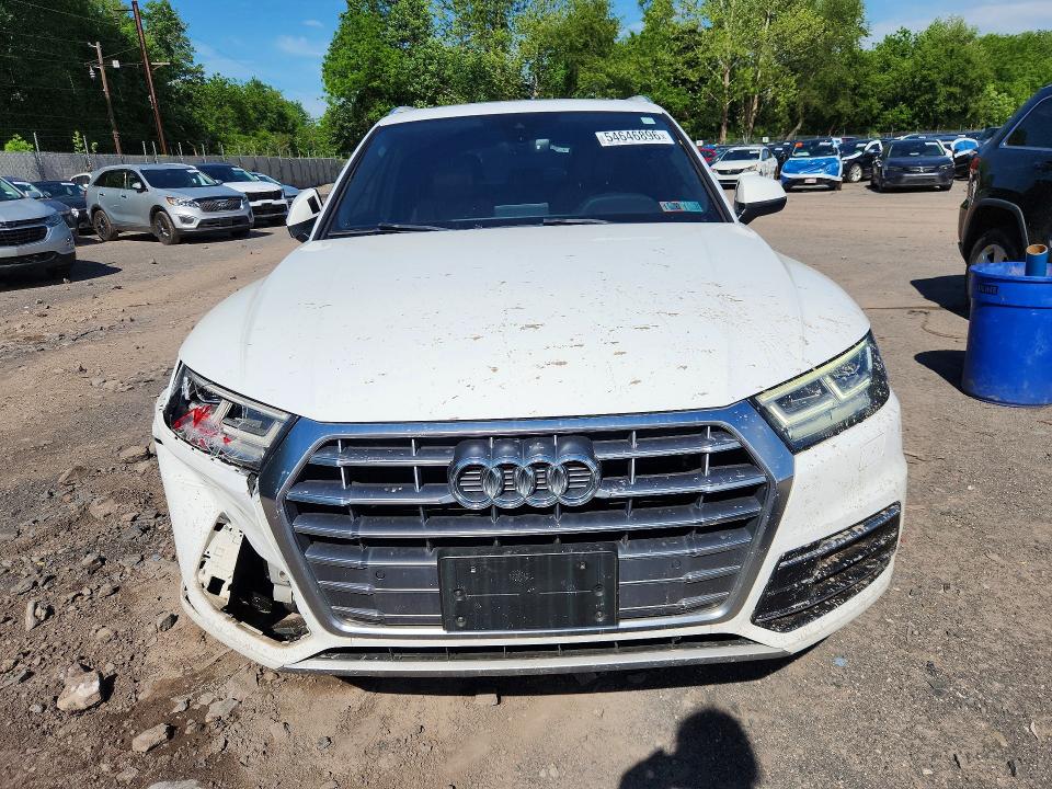 54646896 :رقم المزاد ، WA1BNAFY2J2247596 vin ، 2018 Audi Q5 مزاد بيع