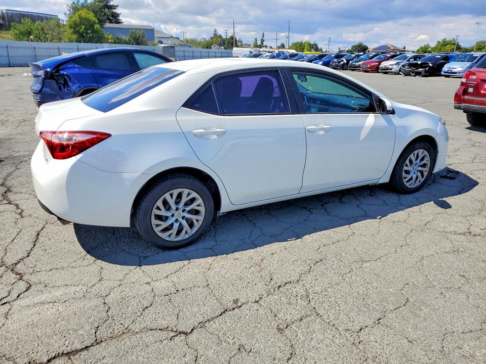 Aukcja sprzedaży 2017 Toyota Corolla, vin: 5YFBURHE3HP690460, numer aukcji: 55050986