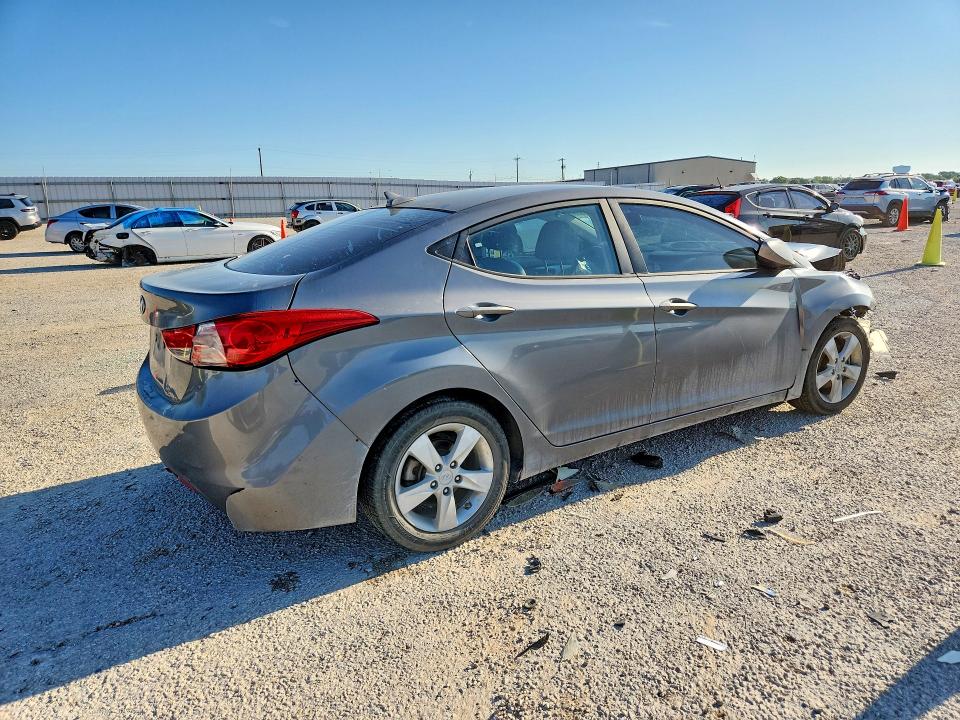 53381806 :رقم المزاد ، 5NPDH4AE5DH420826 vin ، 2013 Hyundai Elantra مزاد بيع