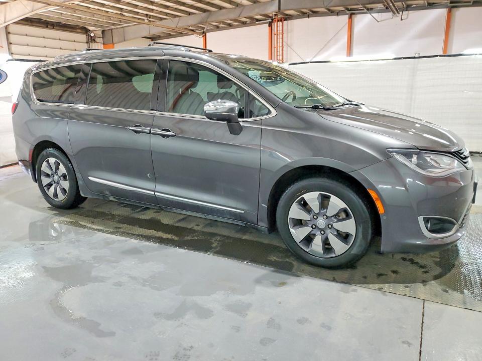 Auction sale of the 2018 Chrysler Pacifica, vin: 2C4RC1N76JR331327, lot number: 52914206