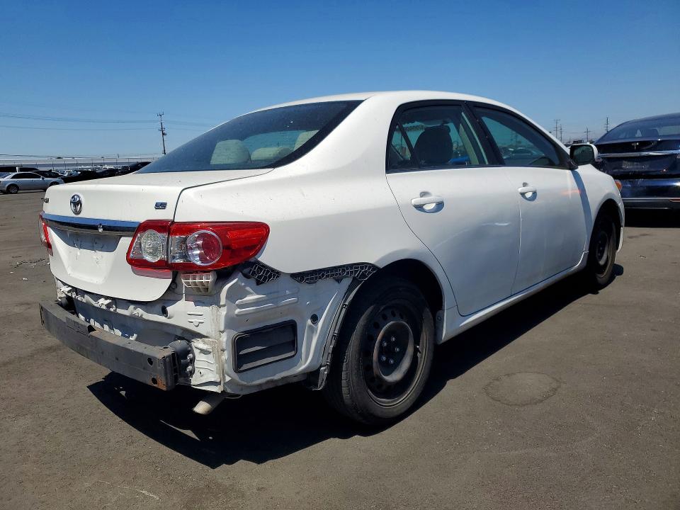 52894896 :رقم المزاد ، 2T1BU4EE8DC947372 vin ، 2013 Toyota Corolla مزاد بيع