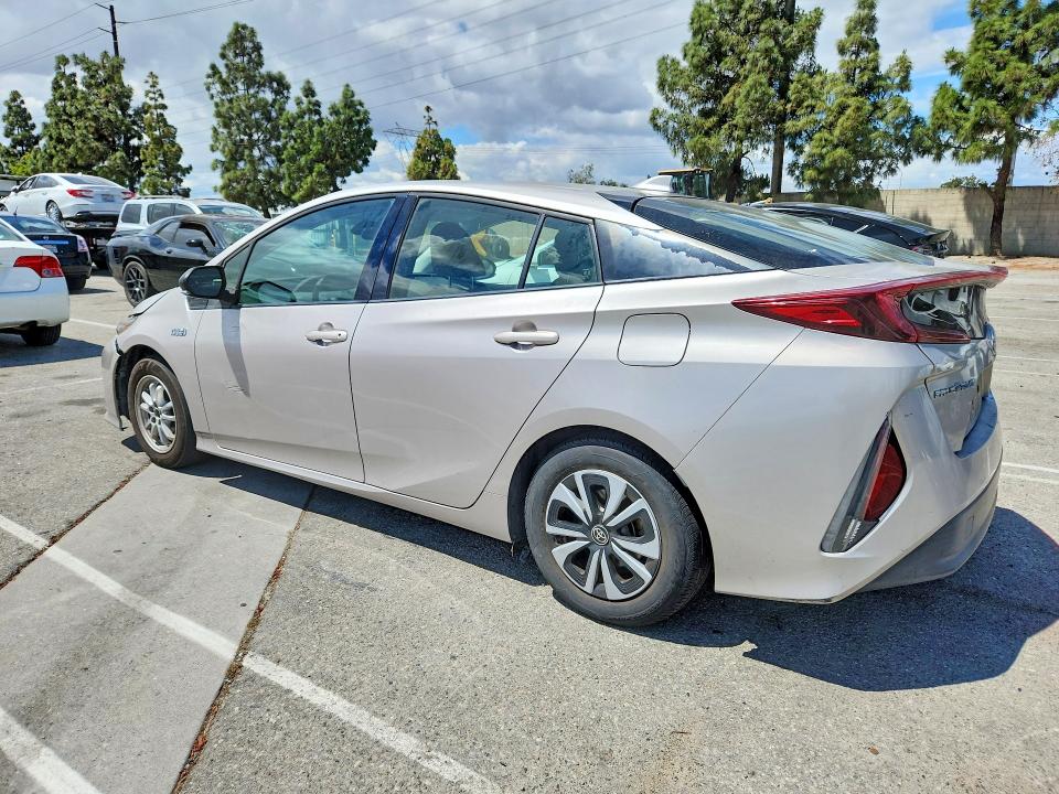 Продажа на аукционе авто 2017 Toyota Prius Prime, vin: JTDKARFP8H3049794, номер лота: 52233586