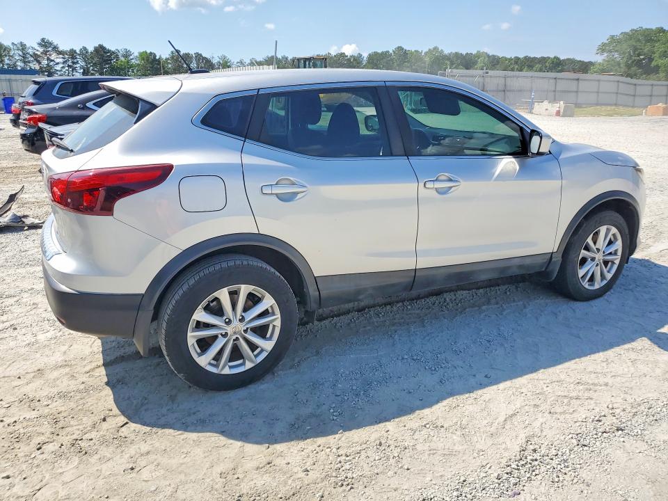 54965506 :رقم المزاد ، JN1BJ1CP5JW102710 vin ، 2018 Nissan Rogue Sport مزاد بيع