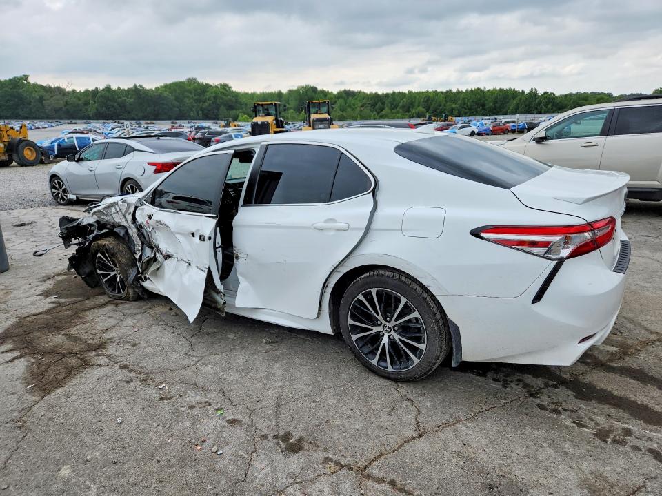 2020 Toyota Camry მანქანა იყიდება აუქციონზე, vin: 4T1G11AK5LU975927, აუქციონის ნომერი: 54240426