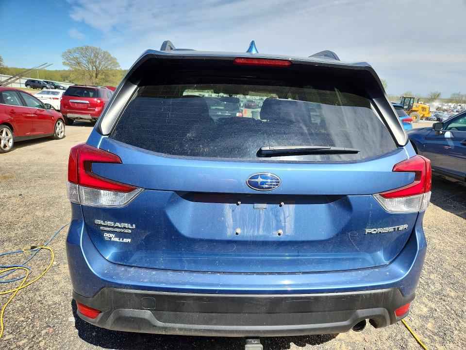 2020 Subaru Forester მანქანა იყიდება აუქციონზე, vin: JF2SKASC1LH404027, აუქციონის ნომერი: 52004516