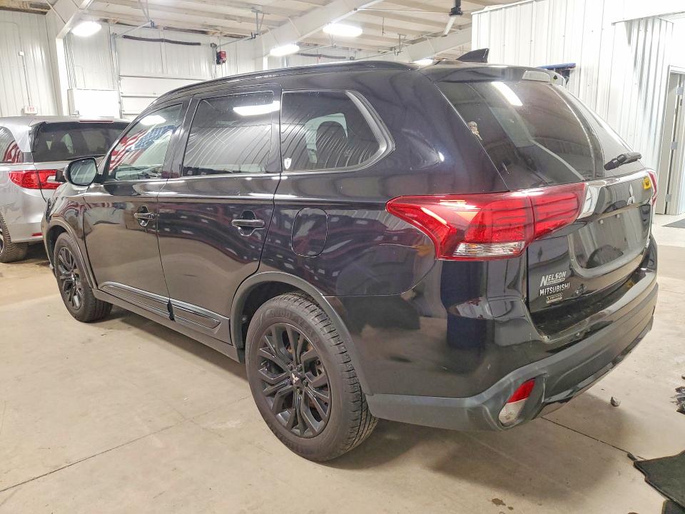 2018 Mitsubishi Outlander მანქანა იყიდება აუქციონზე, vin: JA4AZ3A32JZ031844, აუქციონის ნომერი: 54536926