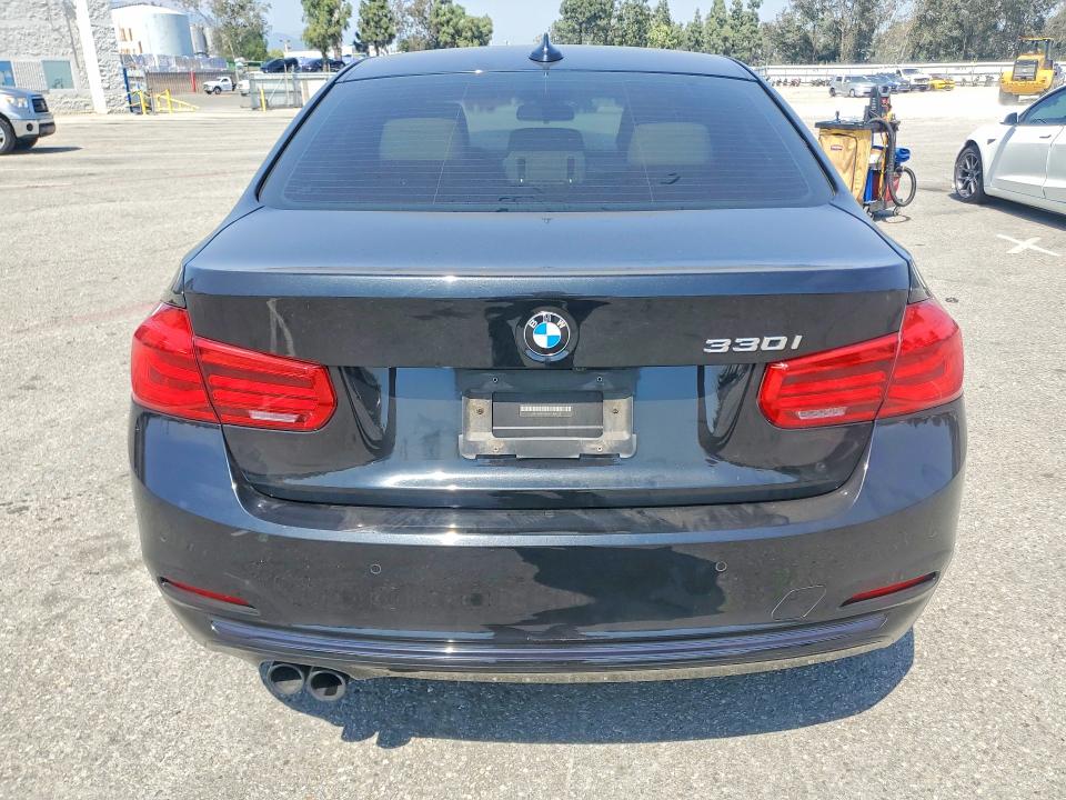 53287526 :رقم المزاد ، WBA8B9G50HNU09565 vin ، 2017 Bmw 330 مزاد بيع