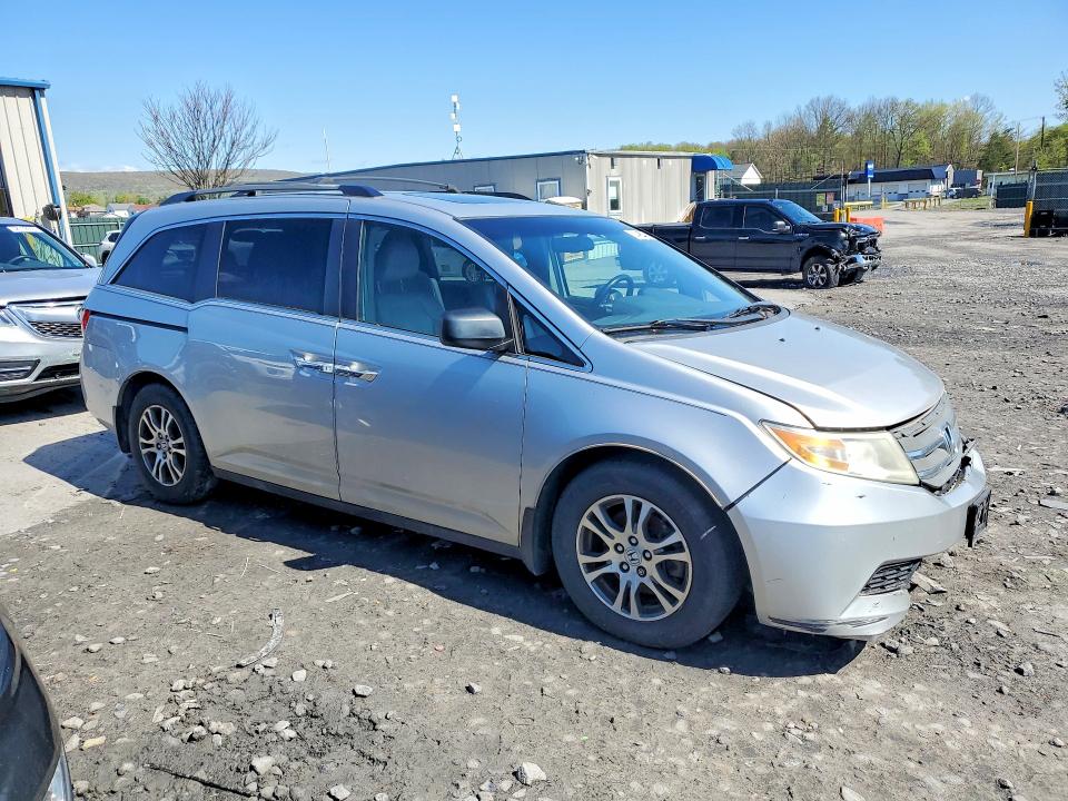 52443646 :رقم المزاد ، 5FNRL5H61DB018387 vin ، 2013 Honda Odyssey مزاد بيع